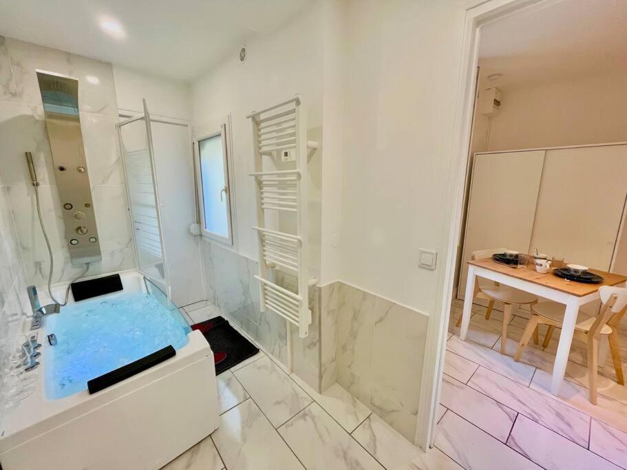 Splendide Cocon Sauna & Balneo แร็งส์ ภายนอก รูปภาพ