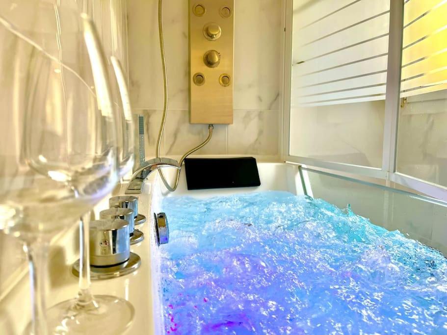 Splendide Cocon Sauna & Balneo แร็งส์ ภายนอก รูปภาพ